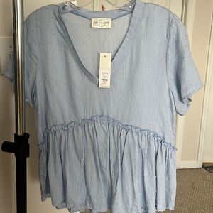 Francesca’s top size small